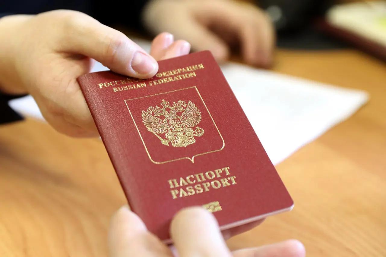 Правила выдачи загранпаспортов резко изменили: в МИД объявили новые условия оформления документа - запомните и расскажите близким