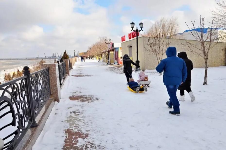 Город на море, из которого все бегут: есть статус курорта и богатая история - но жить никто не хочет