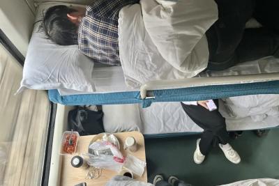 Неделя в русском плацкарте глазами японца: что на самом деле скрывают от туристов в поезде до Владивостока