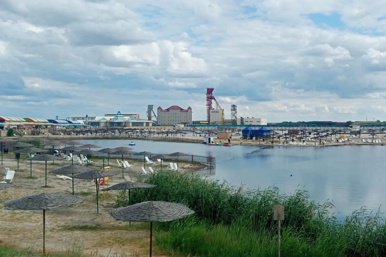 Соль, грязь и арбузы: незаслуженно забытый город-курорт России, где можно плавать, загорать и оздоравливаться