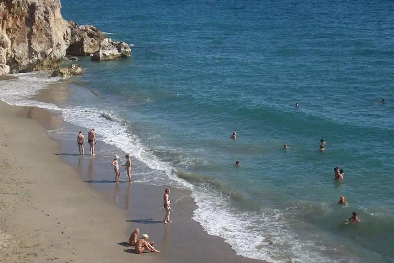 Нашла 5 шикарных курортов: в октябре здесь +25&deg;C - безвизовый рай с морем без толп и переплат