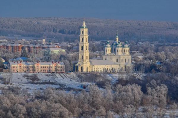 Прекрасный городок в России, где время остановилось 150 лет тому назад - здесь искал вдохновение Шишкин и жила Цветаева