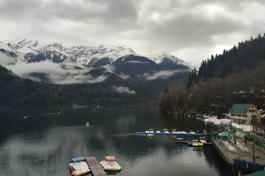 Отдых в Абхазии: 5 причин выбрать это направление и 5 нюансов, к которым нужно быть готовым