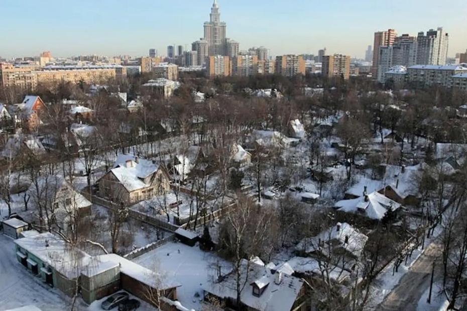 Нашел скрытую деревню миллионеров: как живут люди в 8 км от Кремля, где дома стоят от 160 млн