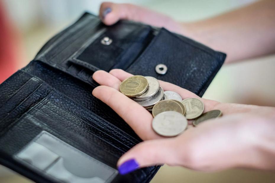 Открывайте кошельки: работающим пенсионерам придется вернуть часть