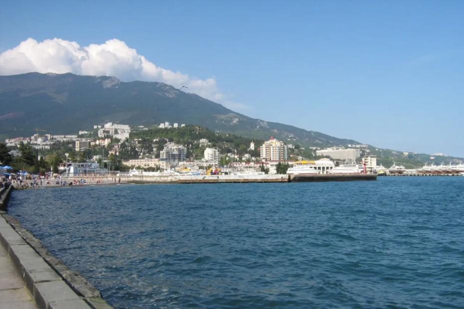 &laquo;Крымские Мальдивы&raquo; за копейки и нет толп туристов: белый песок, ярко-бирюзовая вода и озера с глиной - летим с семьей в марте