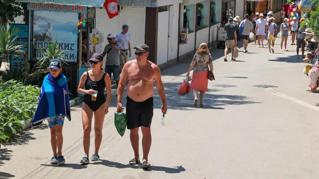 Убегали &laquo;сверкая пятками&raquo; из Абхазии. Популярный курорт, где со времен СССР мало что изменилось, а людям это не нравится