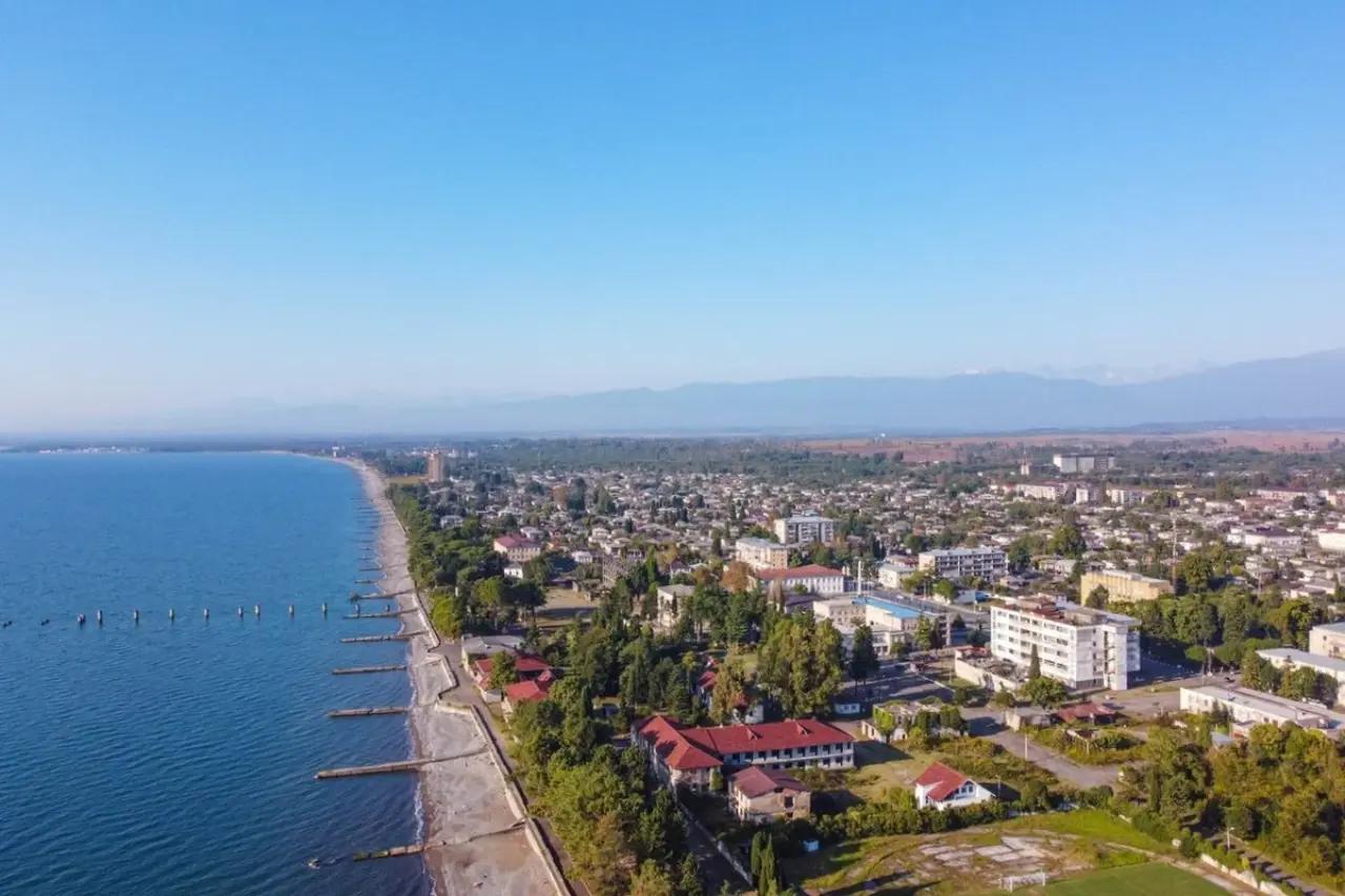 Сочи, Анапа, Крым - прошлый век: в 2026 проводим отпуск в тихом месте, где вода +28&deg;C - идеальные пляжи без толп и очередей