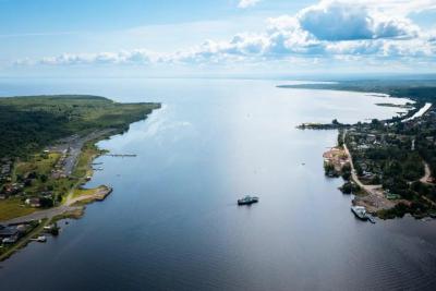 Самый дальний поселок Ленобласти: как добраться до места, где река делит все на две половины