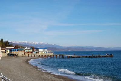 Сочи и Геленджик остались в прошлом: пенсионеры массово выбирают эти три города в Крыму - цены радуют, жизнь размереннее