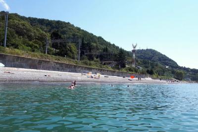 Не Сочи и не Адлер: уютный лечебный курорт с пустынными пляжами на Черном море - можно и &laquo;дикарями&raquo;, и с детьми