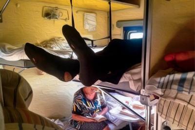 Бессонная ночь в поезде: как чужие тапочки сделали поездку в Крым испытанием