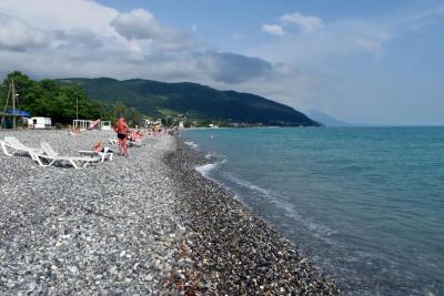 Бросила Турцию и Сочи ради этого места: курорт, где море и хачапури за копейки - атмосфера и бюджет 2010-го