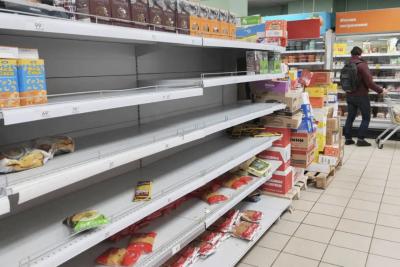 Россиян предупредили. Эти продукты полностью исчезнут с полок магазинов в июне