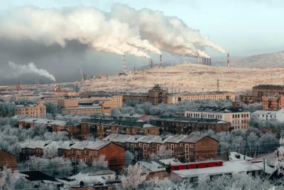 &laquo;Жить тут невозможно&raquo;: 10 российских городов, из которых бегут жители - вот в чем причины