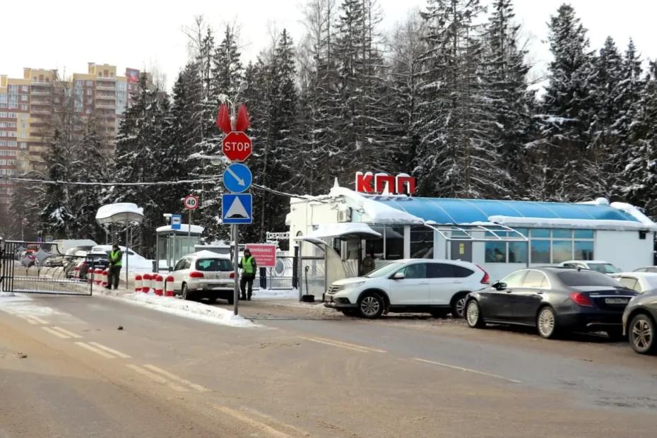 Закрытый город России изнутри: откровенный репортаж о реальной жизни за колючей проволокой