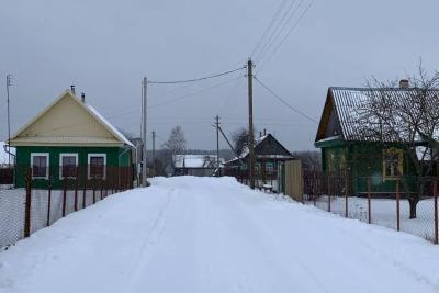 Побывал в белорусском селе и сравнил с российской деревней: вот на чем зарабатывают селяне - а наши пока только учатся