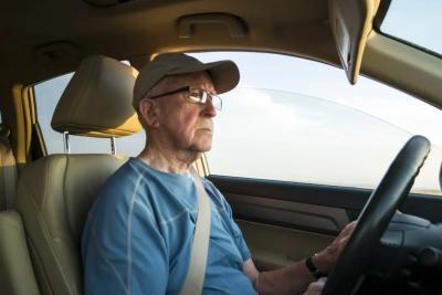 Медосмотр для водителей 65+ стал жёстче: как не остаться без прав с 1 апреля
