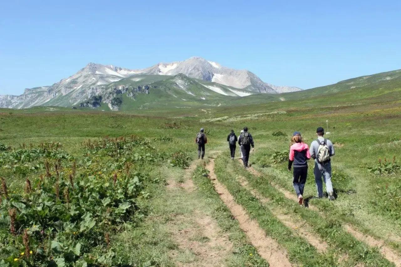 Не Краснодар, не Анапа и в 2 раза дешевле Сочи: дивный курорт на Черном море - туристов здесь нет даже в разгар сезона