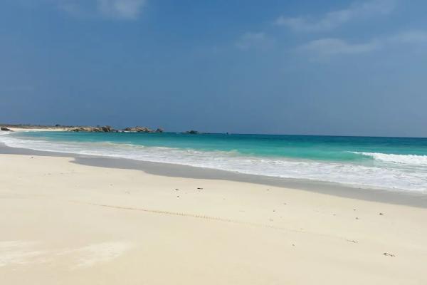 Не Мальдивы и не ОАЭ: белые пляжи, водопады и безвиз - курорт, куда пока не добрались толпы туристов
