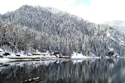 Курорт с душком: почему отдыхающие бегут оттуда, а местные давно собрали чемоданы и не вспоминают