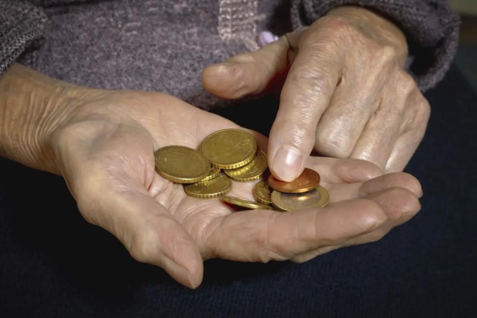 Индексация пенсий в 2026 году приведет к уменьшению доплат пенсионерам