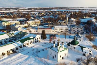 Город, основанный в 995 году: кремлевые башни и родина двухсот церквей - что посмотреть