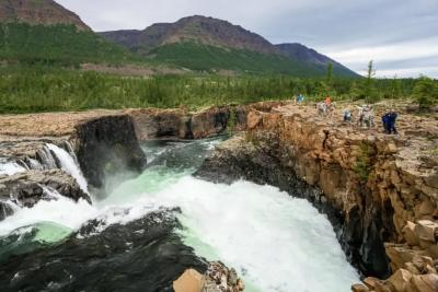 Забудьте про привычный отдых: я нашла на карте России затерянный край, где природа скрыла всё от глаз людей
