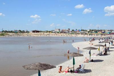 Курорт с эффектом Мертвого моря снова в тренде: россияне едут плавать и лечиться за копейки