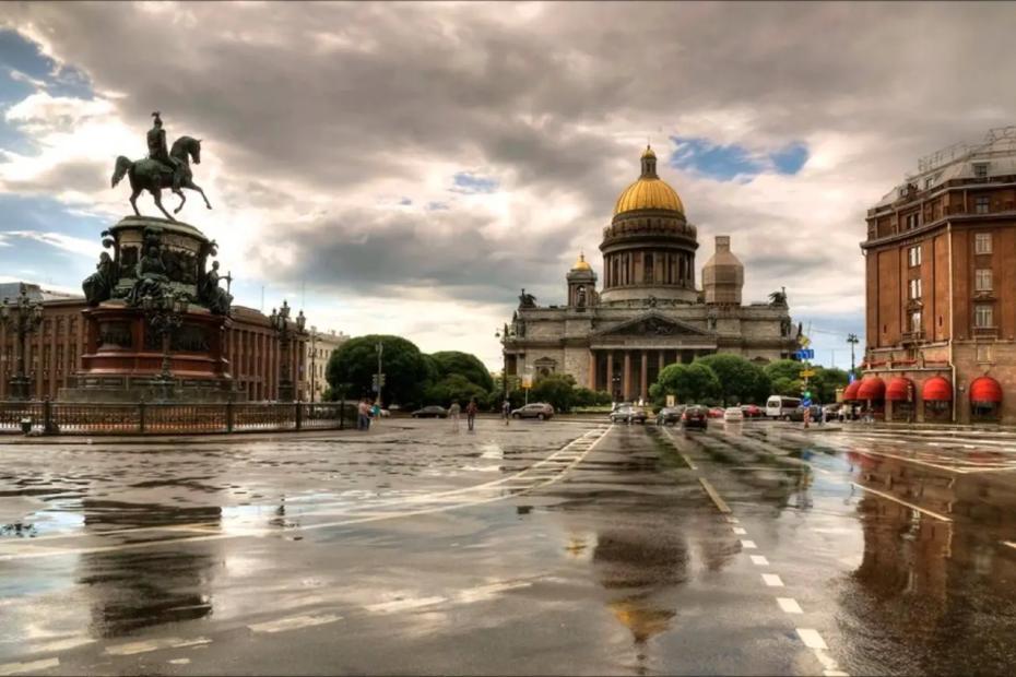 Один раз - да, второй не факт: честный отзыв туристов о зимнем Санкт-Петербурге, где красиво, холодно и очень дорого