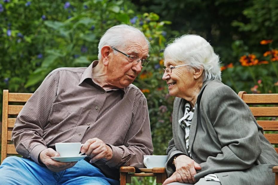 Немец удивился, узнав, что пенсия в России всего - 200 евро. Сперва рассмеялся, а потом задумался - вот какая пенсия в Германии