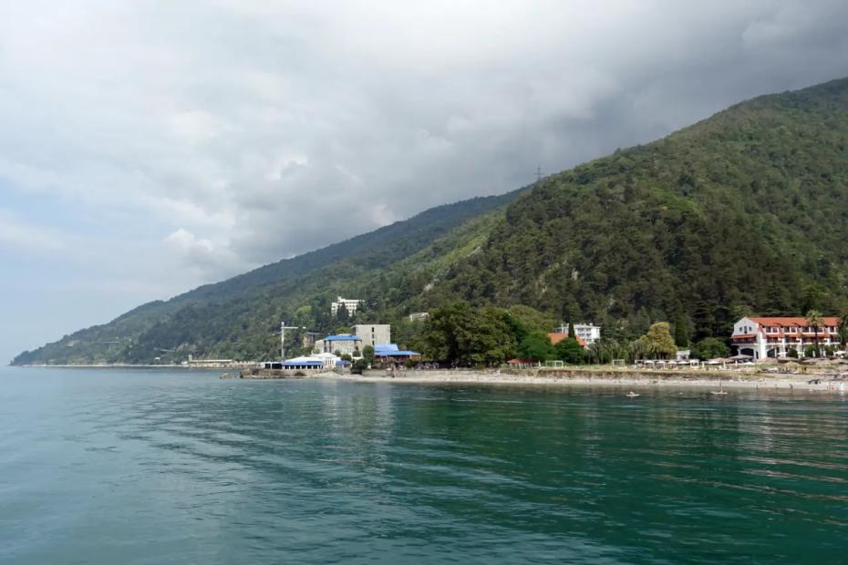 Остановилась в Гагре в отеле возле моря за 2850 руб в сутки: вот, что получила за такую стоимость