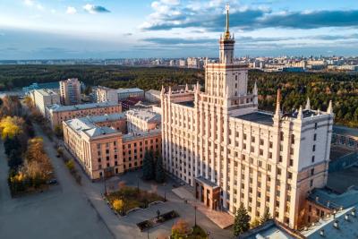 Этот город раньше называли дырой, а теперь туда едет молодёжь: жильё дешёвое, работы много - культура на уровне столиц