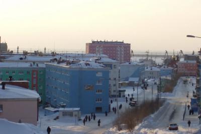Самый северный и труднодоступный город России. Как живут люди в Дудинке при морозах в -45, низких зарплатах и &laquo;золотых&raquo; овощах