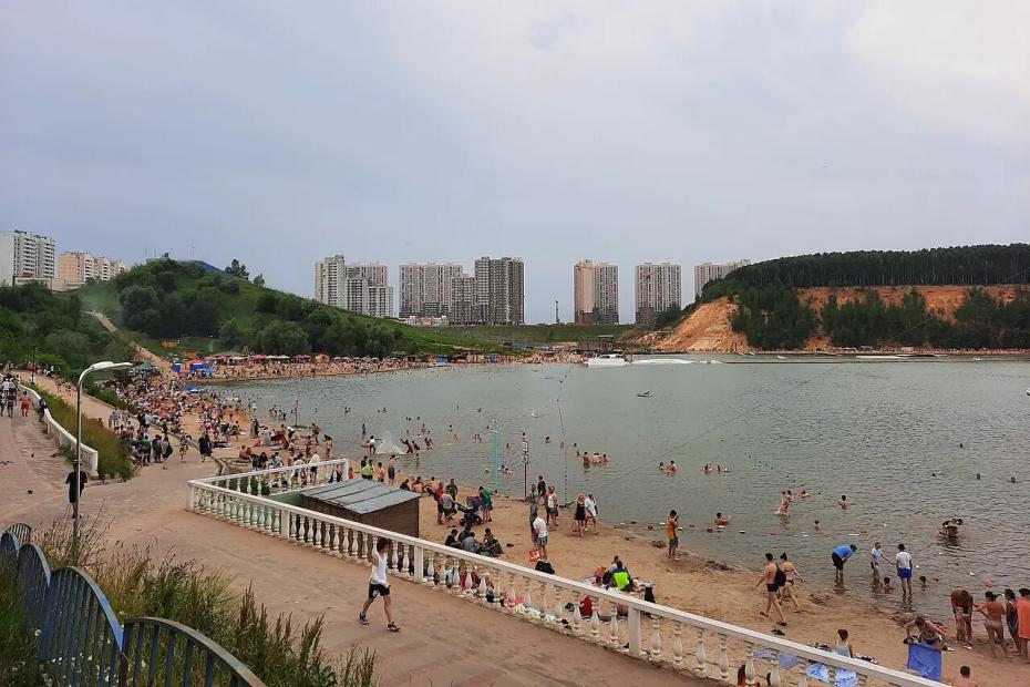 &laquo;Мальдивы&raquo; всего в часе езды от Москвы: пляж с лазурной водой, а отдых здесь обойдётся в копейки
