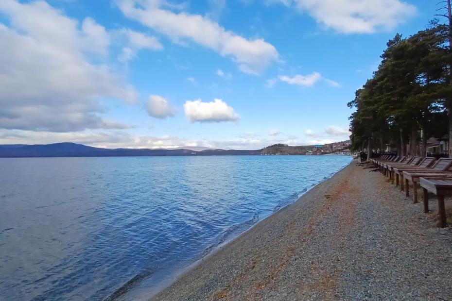 Туристы нашли место с тёплой водой, нормальными ценами и без хамства - в 2 раза дешевле Сочи: на Юг больше ни ногой