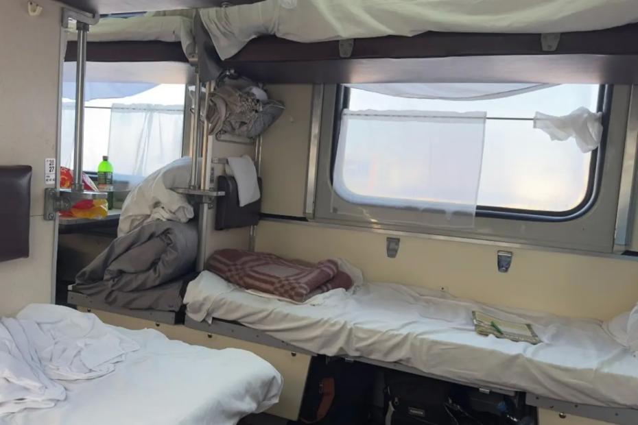 Попутчице с верхней полки отказали поменять место – и она учинила беспорядок в вагоне