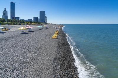 Грузия вместо Сейшел: 6 курортов с морем чище, едой вкуснее и без толп туристов