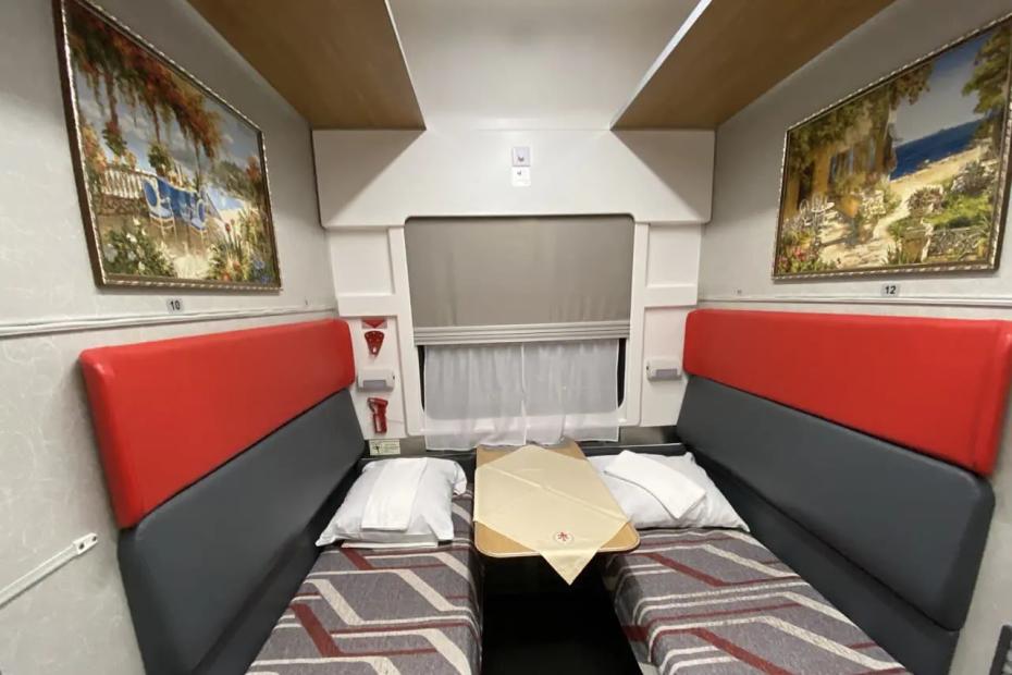 Верхних полок больше нет: в РЖД прошло изменение плацкартов - говорят, сняли ради удобства