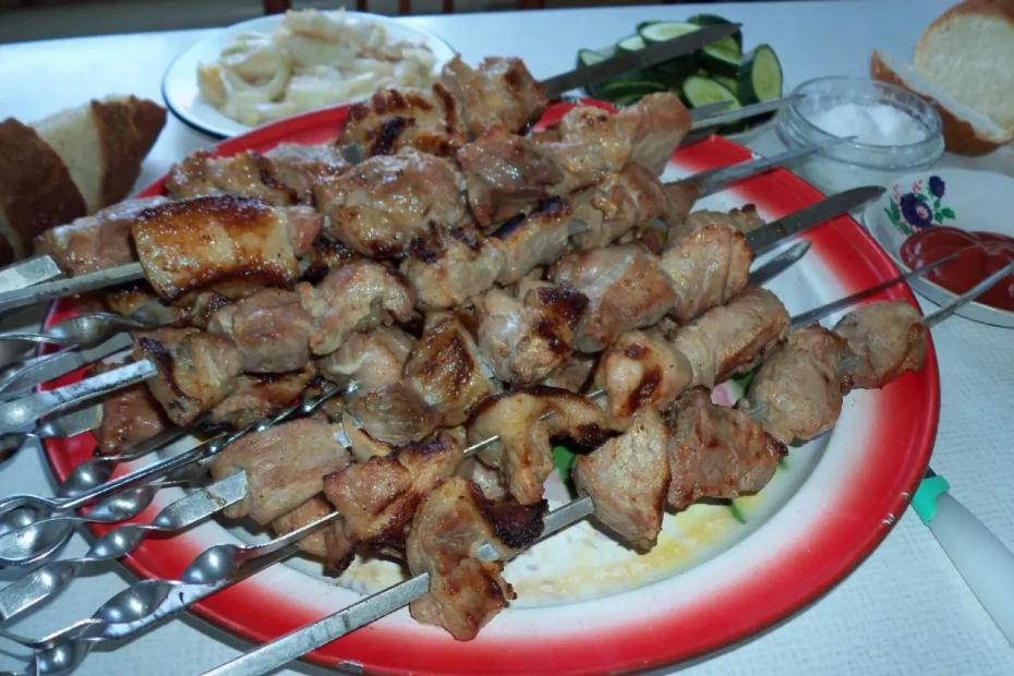 Шашлык, вкуснее которого нет. Никто не сможет догадаться, что вы пожарили его не выходя из дома