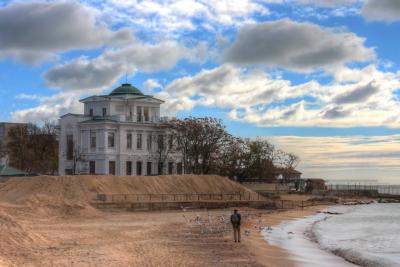 Не Сочи и не Геленджик: пенсионеры поголовно переезжают в эти три крымских города - здесь дешевле и спокойнее