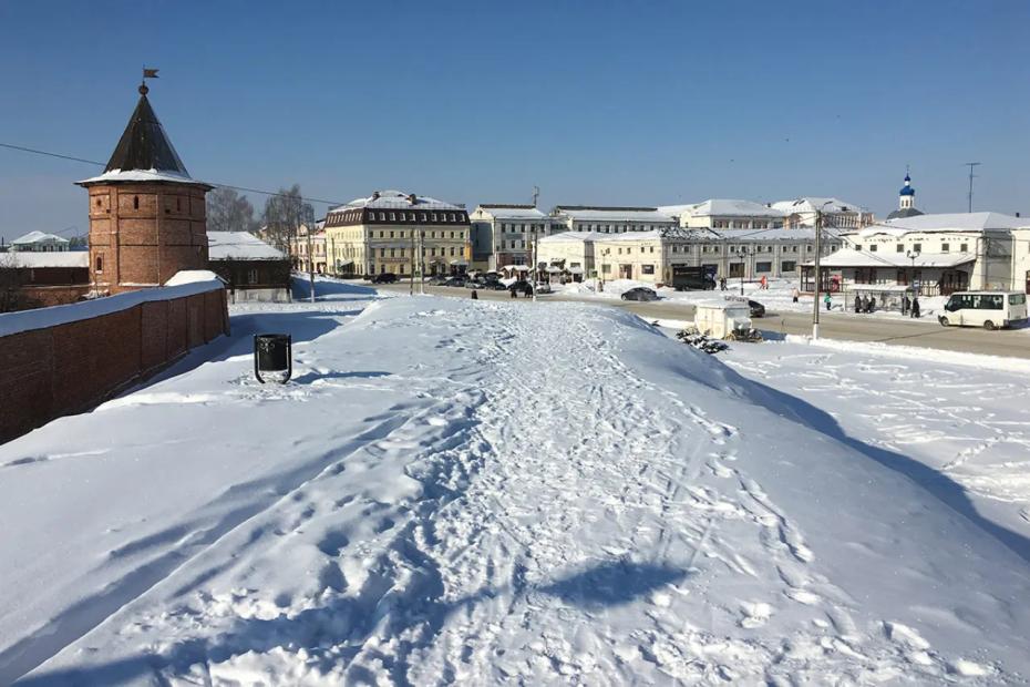 Невероятно красивый русский город - старинный, а туристов почти нет: все о нем слышали, а бывали единицы