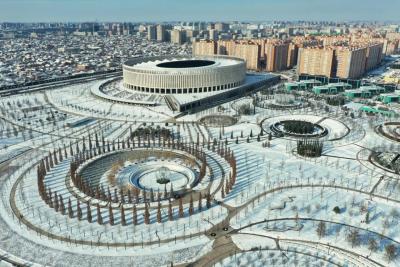 Люди переезжают жить в этот современный южный город, а потом массово бегут оттуда - дело даже не жаре