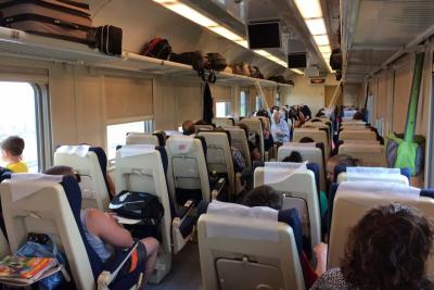 После одного случая понял: на эти места в сидячем вагоне РЖД билеты лучше не покупать - личный опыт