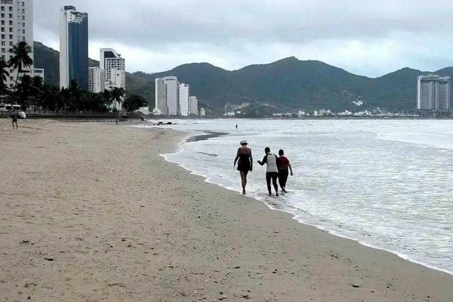 Море, солнце и вкусная еда без толп туристов: куда поехать с семьёй в марте 2026