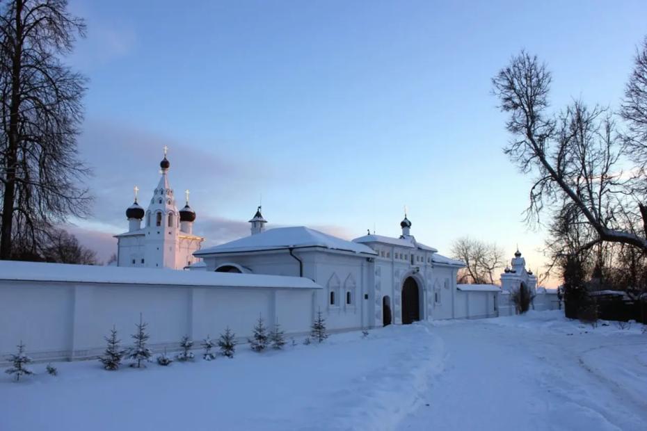 Этот старинный городок подмосковья приводит в восторг всех туристов - я тоже попался на его шарм