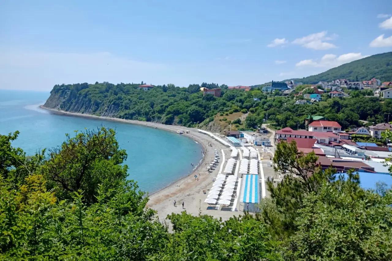 Не говорите никому: умные туристы уже скупают билеты - 3 малолюдных курорта России с чистым морем