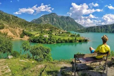 Не Турция и не Италия: здесь есть свои Альпы и лазурное море - самая недооцененная страна Европы