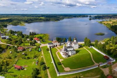 Село, которое поражает приезжих: как живут люди у знаменитого монастыря в Ферапонтово