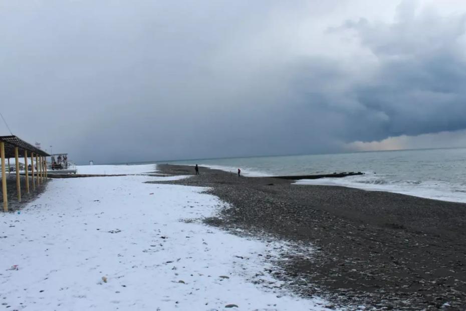 Российские туристы дали честный отзыв о курортах Черного моря: &laquo;Мерзкие люди, грязное море&raquo;